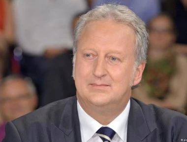 Φ. Χελμάιερ: «Διαχειρίσιμο το ελληνικό χρέος και χωρίς ελάφρυνση»